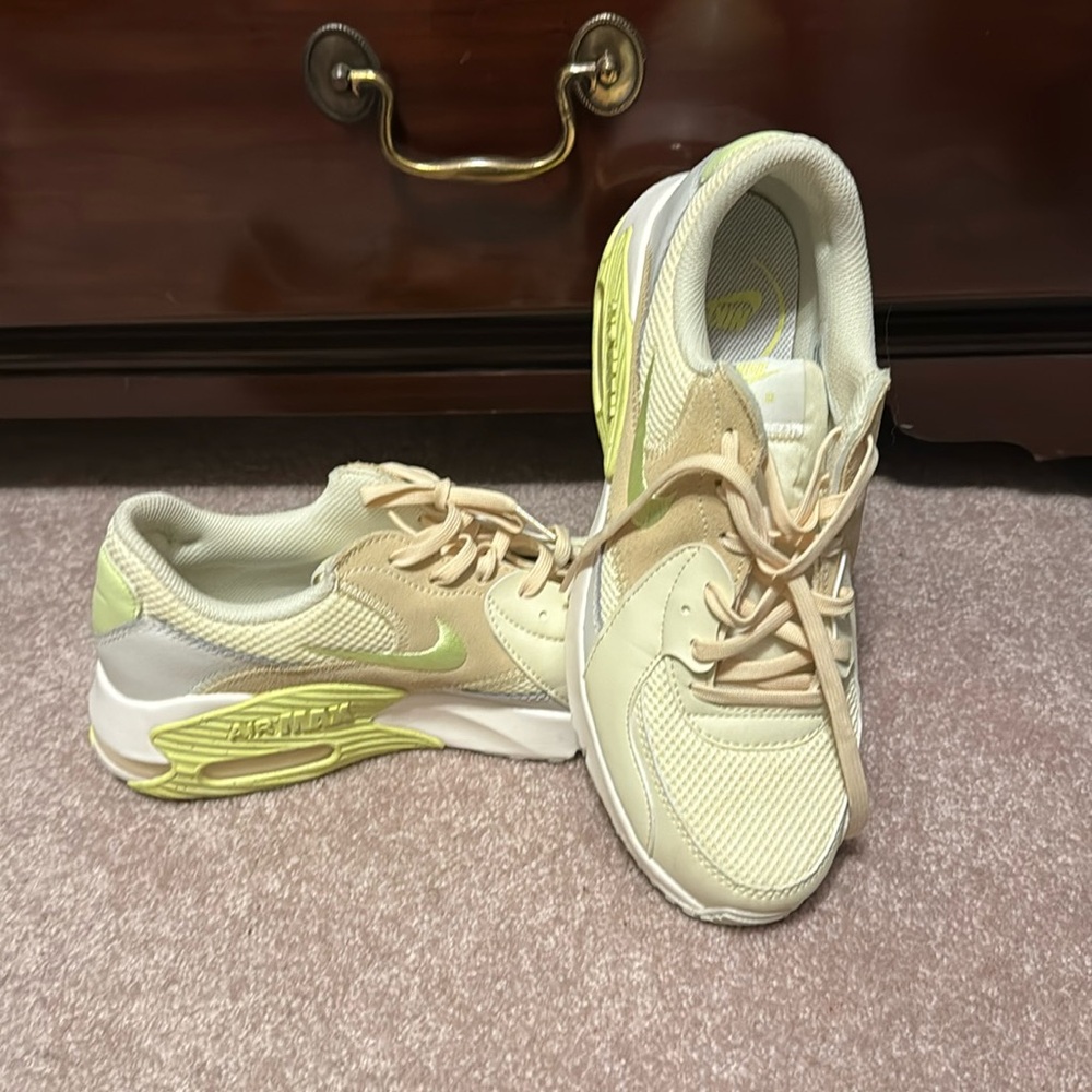 Neon yellow Nike air max size 9